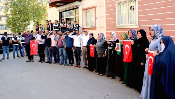 Diyarbakır annelerinin evlat nöbeti 100. gününde